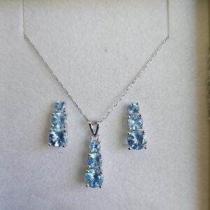 10 Karat White Gold Swiss Blue Topaz Earrings & Necklace Jewelry Set